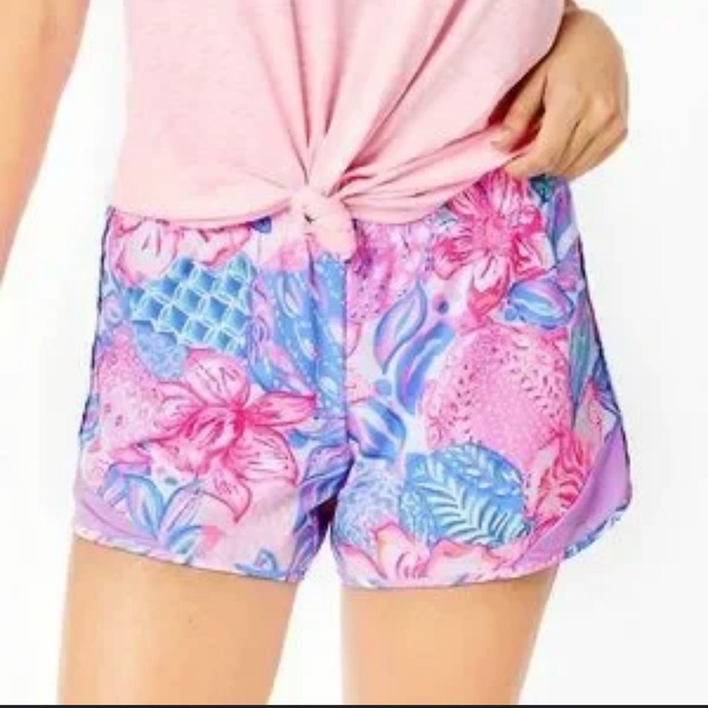 Lilly Pulitzer Pink Luxletic Ocean Trail Pink Isle Snappy Turtle Shorts Small